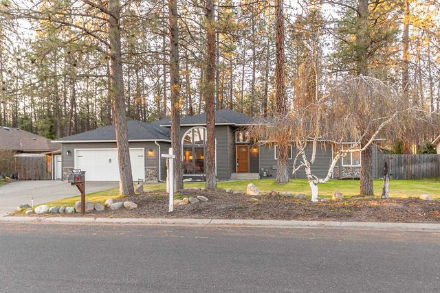 7204 W Kendick Ave, Nine Mile Falls, WA 99026
