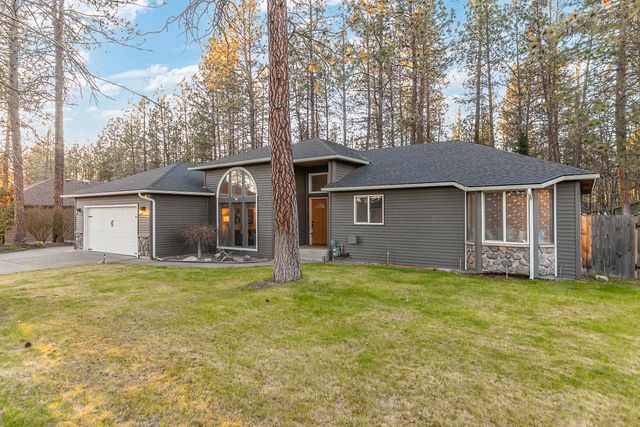 7204 W Kendick Ave, Nine Mile Falls, WA 99026