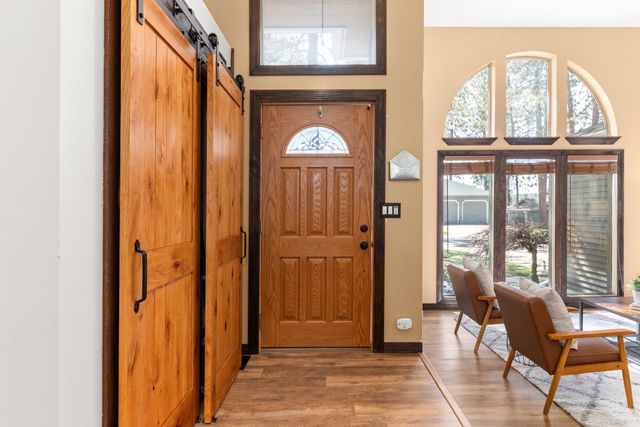 7204 W Kendick Ave, Nine Mile Falls, WA 99026