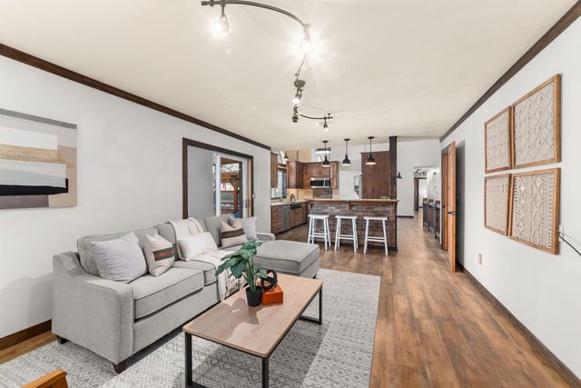 7204 W Kendick Ave, Nine Mile Falls, WA 99026