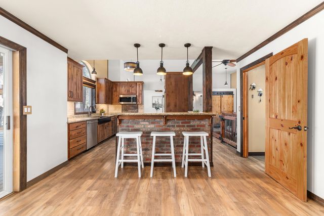 7204 W Kendick Ave, Nine Mile Falls, WA 99026