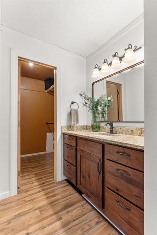 7204 W Kendick Ave, Nine Mile Falls, WA 99026