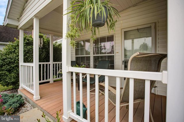 22 LANTERN LN, Shippensburg, PA 17257