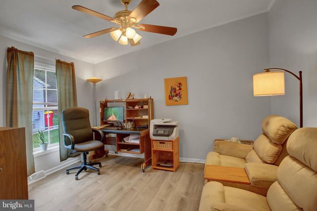 22 LANTERN LN, Shippensburg, PA 17257