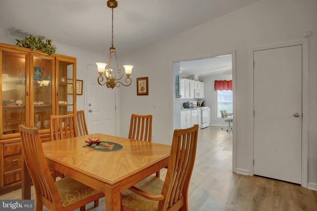 22 LANTERN LN, Shippensburg, PA 17257