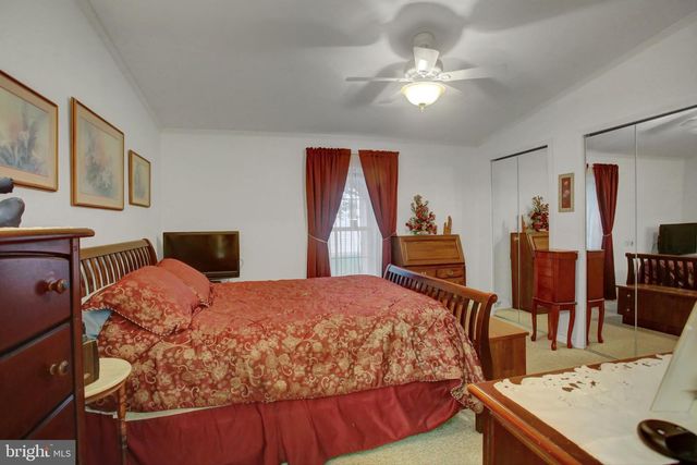 22 LANTERN LN, Shippensburg, PA 17257