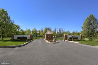 22 LANTERN LN, Shippensburg, PA 17257
