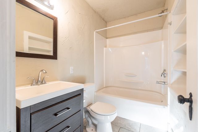 217 S Pickwick Avenue, Springfield, MO 65802