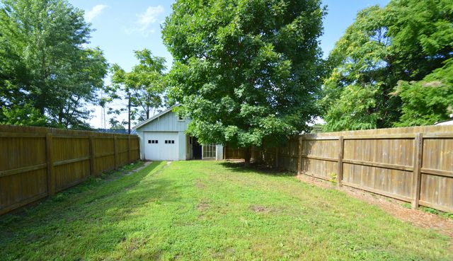 217 S Pickwick Avenue, Springfield, MO 65802