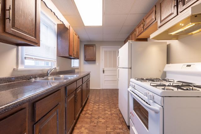 217 S Pickwick Avenue, Springfield, MO 65802