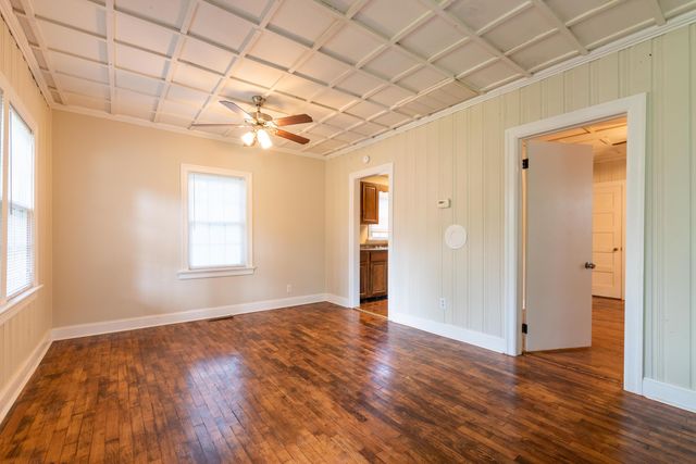 217 S Pickwick Avenue, Springfield, MO 65802