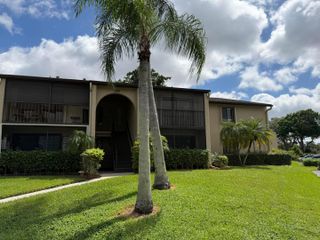 526 Shady Pine Way D2, Greenacres, FL 33415