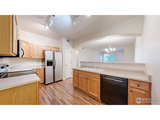 4242 S Blackhawk Cir 4-D, Aurora, CO 80014