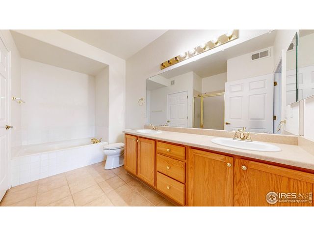 4242 S Blackhawk Cir 4-D, Aurora, CO 80014