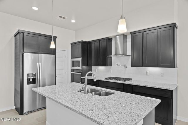 1135 Brass Hill Avenue, Santa Teresa, NM 88008