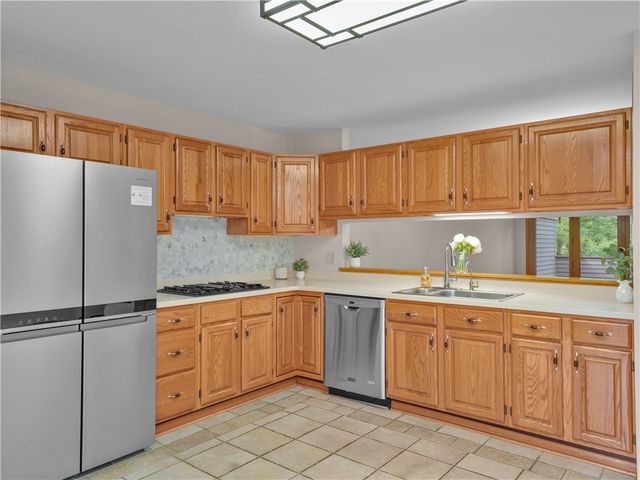 1420 Towne Square Dr, Mccandless, PA 15101