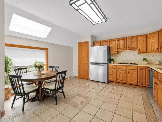1420 Towne Square Dr, Mccandless, PA 15101