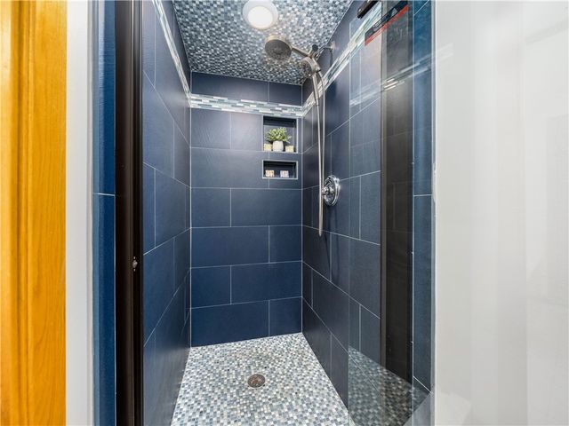 1420 Towne Square Dr, Mccandless, PA 15101
