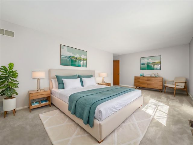 1420 Towne Square Dr, Mccandless, PA 15101