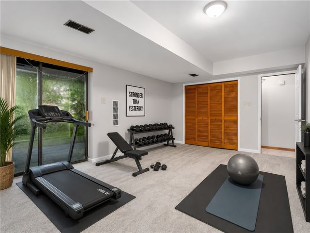 1420 Towne Square Dr, Mccandless, PA 15101