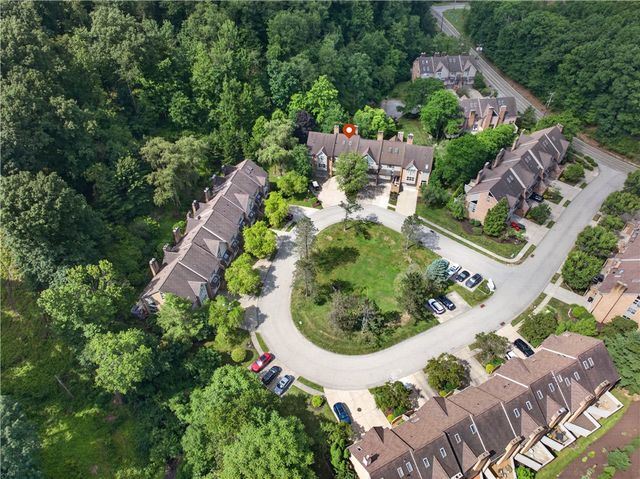 1420 Towne Square Dr, Mccandless, PA 15101