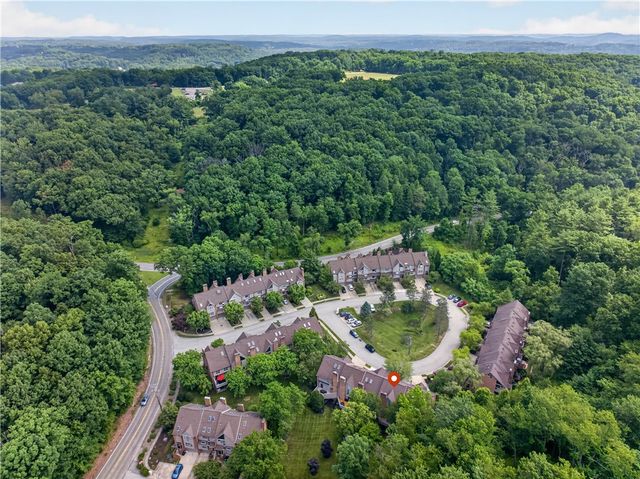 1420 Towne Square Dr, Mccandless, PA 15101