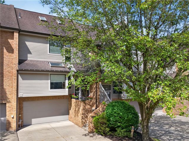 1420 Towne Square Dr, Mccandless, PA 15101