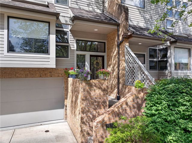 1420 Towne Square Dr, Mccandless, PA 15101