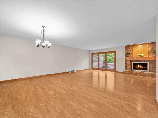 1420 Towne Square Dr, Mccandless, PA 15101