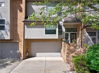 1420 Towne Square Dr, Mccandless, PA 15101