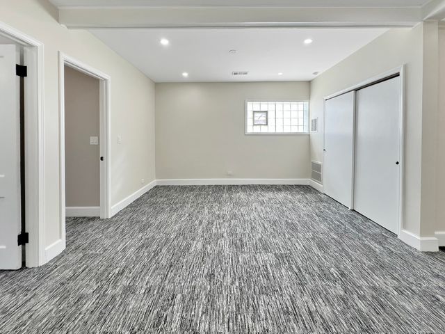 3461 W Montrose Avenue 2, Chicago, IL 60618