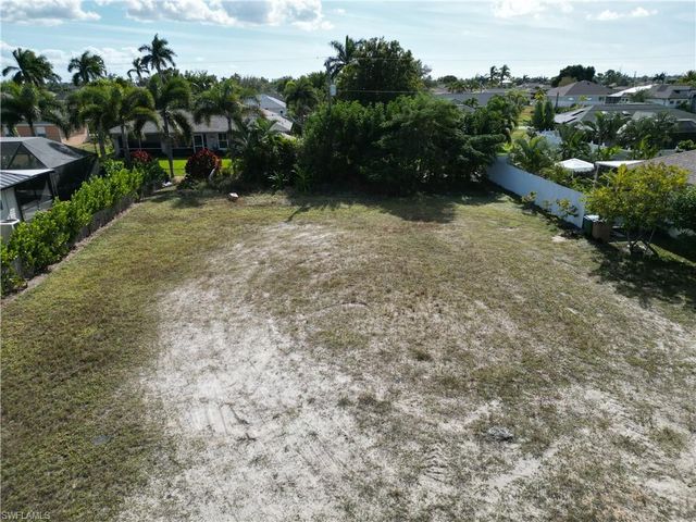 1222 Gleason PKWY, Cape Coral, FL 33914