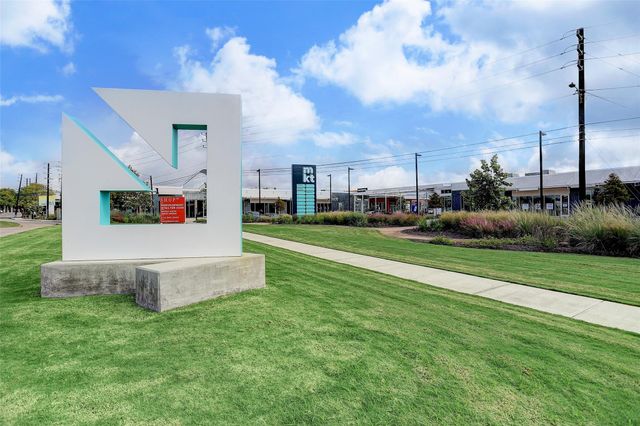 1110 W 25th Street, Houston, TX 77008