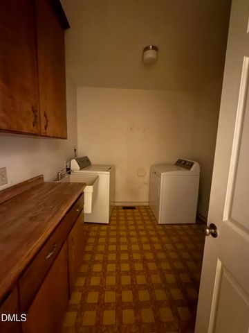 8604 Caswell Court, Raleigh, NC 27613