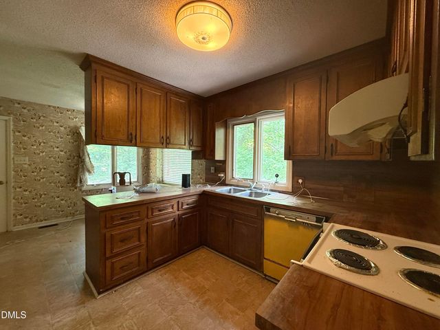 8604 Caswell Court, Raleigh, NC 27613