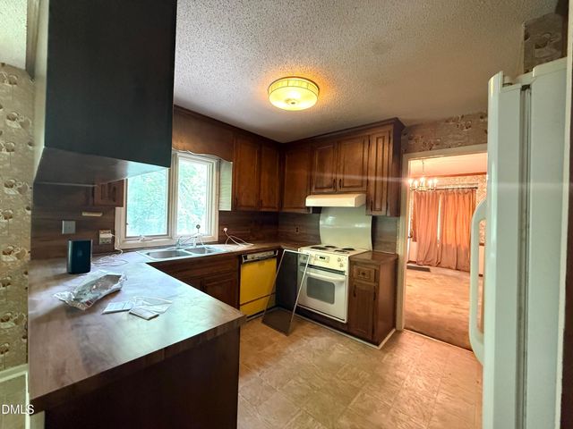 8604 Caswell Court, Raleigh, NC 27613