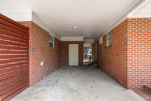 9250 Untreiner Ave, Pensacola, FL 32534