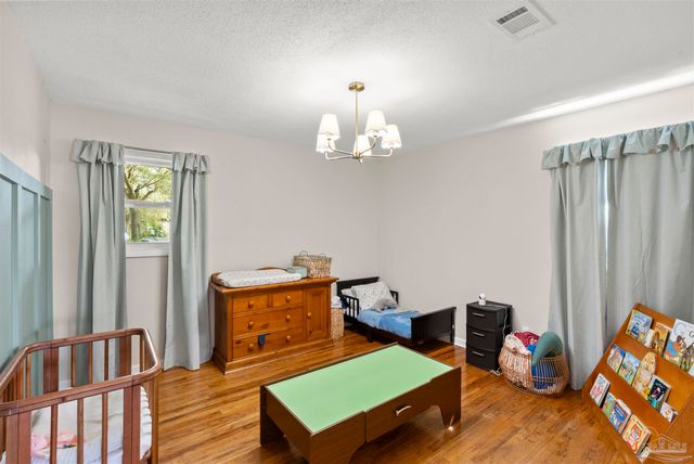 9250 Untreiner Ave, Pensacola, FL 32534