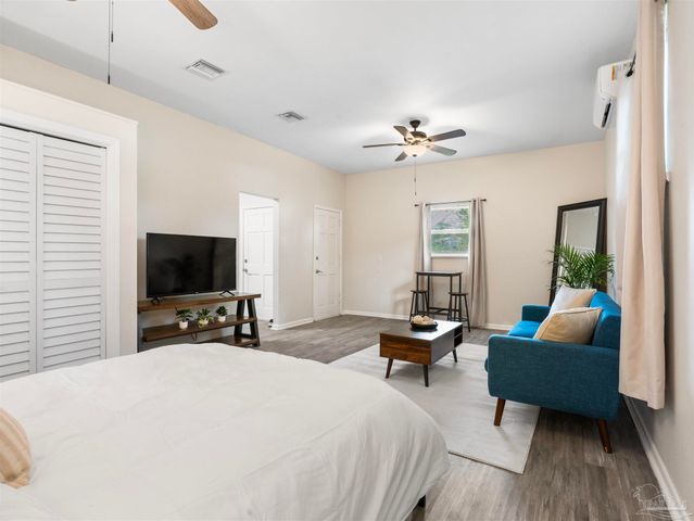 9250 Untreiner Ave, Pensacola, FL 32534