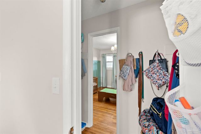 9250 Untreiner Ave, Pensacola, FL 32534