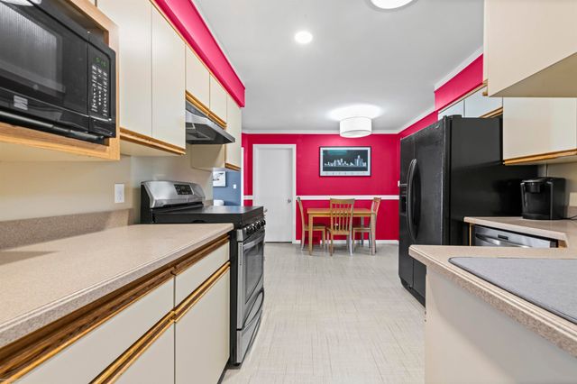 13380 Perry Circle, Warren, MI 48088
