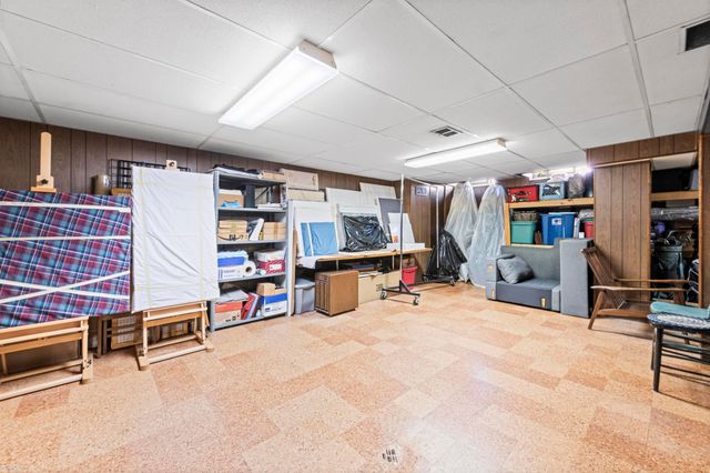 13380 Perry Circle, Warren, MI 48088