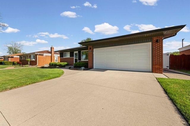 13380 Perry Circle, Warren, MI 48088