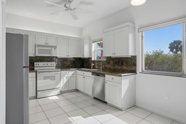 7647 Southampton Terrace 318, Tamarac, FL 33321