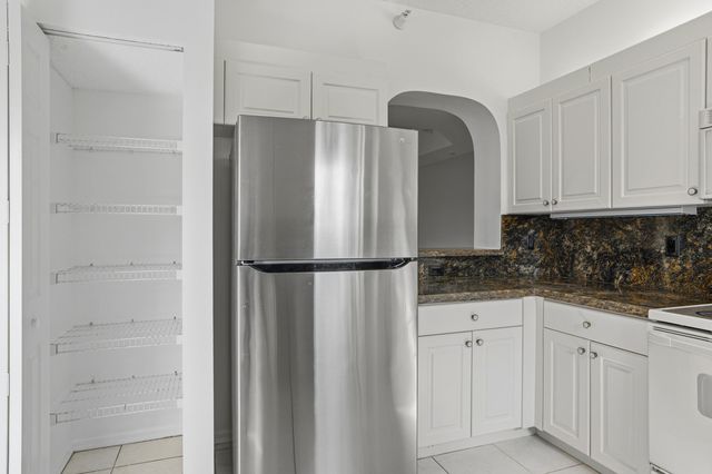 7647 Southampton Terrace 318, Tamarac, FL 33321