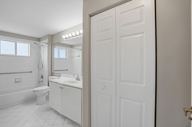 7647 Southampton Terrace 318, Tamarac, FL 33321