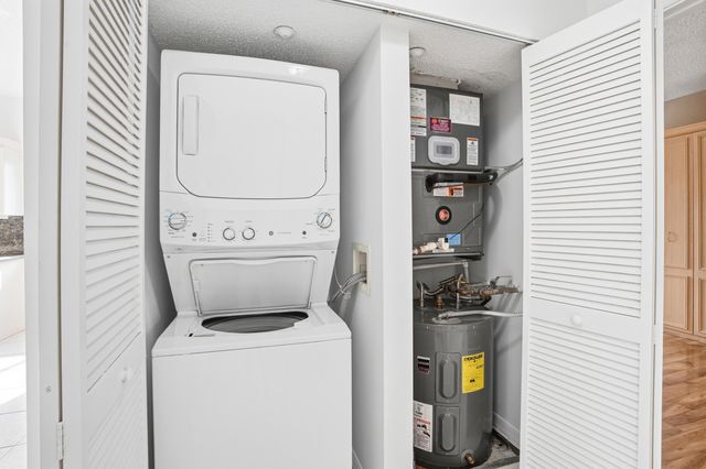 7647 Southampton Terrace 318, Tamarac, FL 33321