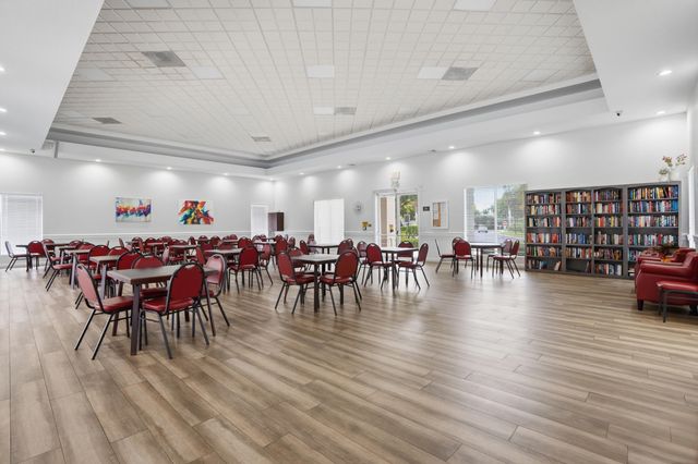 7647 Southampton Terrace 318, Tamarac, FL 33321