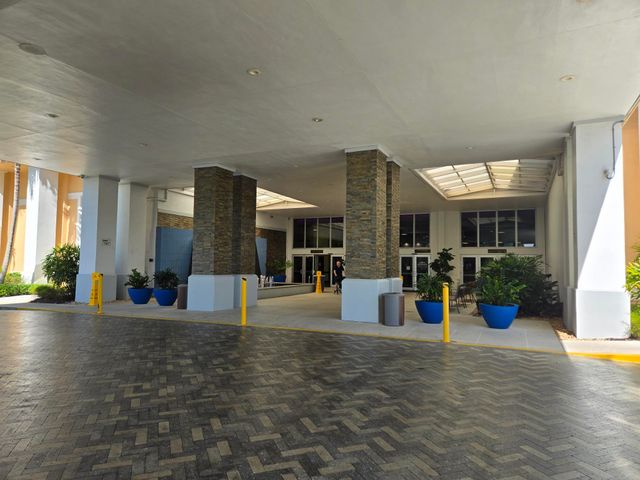 7647 Southampton Terrace 318, Tamarac, FL 33321