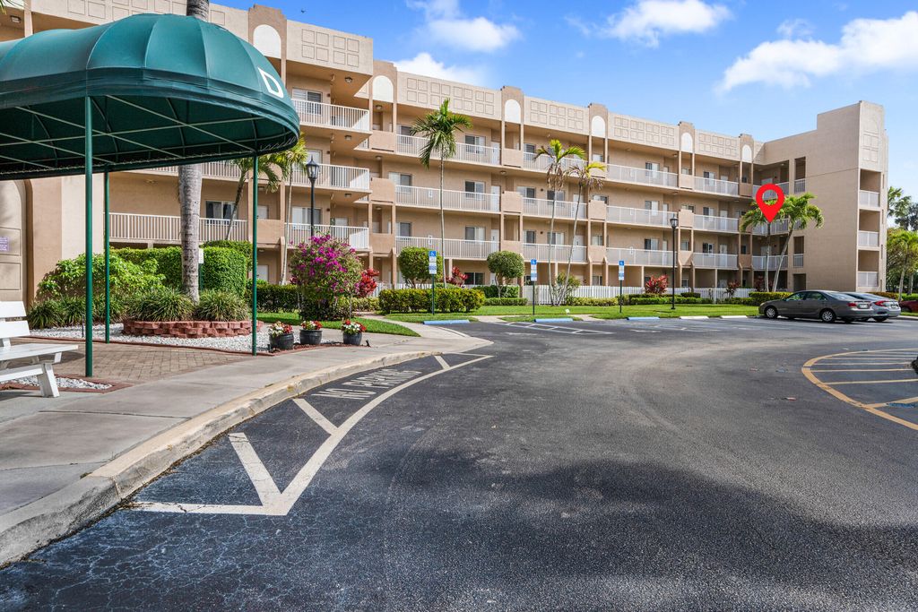 7647 Southampton Terrace 318, Tamarac, FL 33321